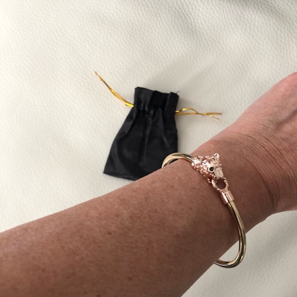 Gold Cheetah Bracelet comes with Black Silk Bag - Picture 4 of 8